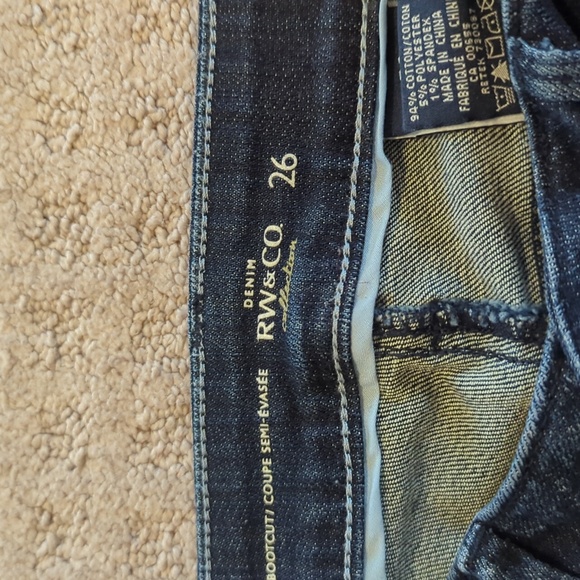 Jeans - Picture 2 of 4